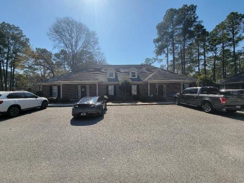 110 Hawthorne Rd. Apt. B Statesboro, GA 30458 (4 Bed/4 Bath) AUGUST RENTAL