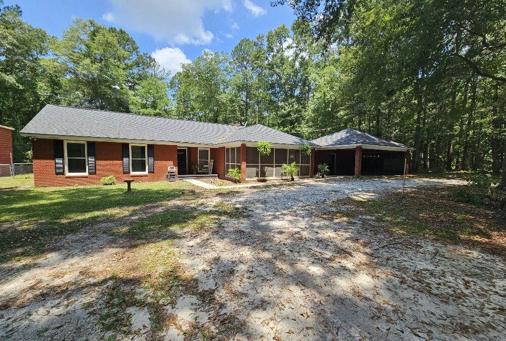 765 Akins Pond Rd. Statesboro, GA 30461 (3 Bed/ 2 Bath) JULY RENTAL