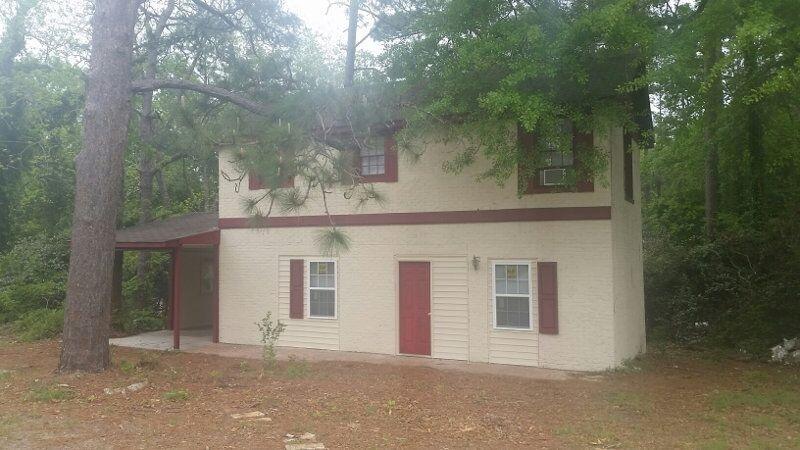 318 North College St. Apt. B Statesboro, GA 30458 (1 Bed/ 1 Bath) JANUARY RENTAL