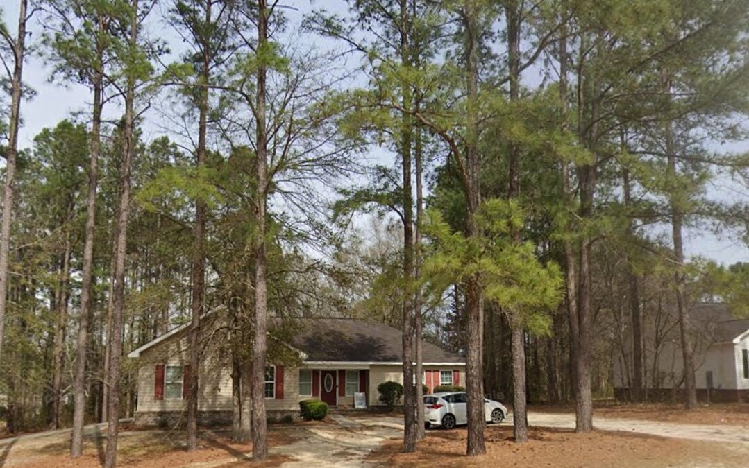 801 King Arthur Dr. Statesboro, GA 30458 (4 Bed/ 4 Bath) AUGUST RENTAL